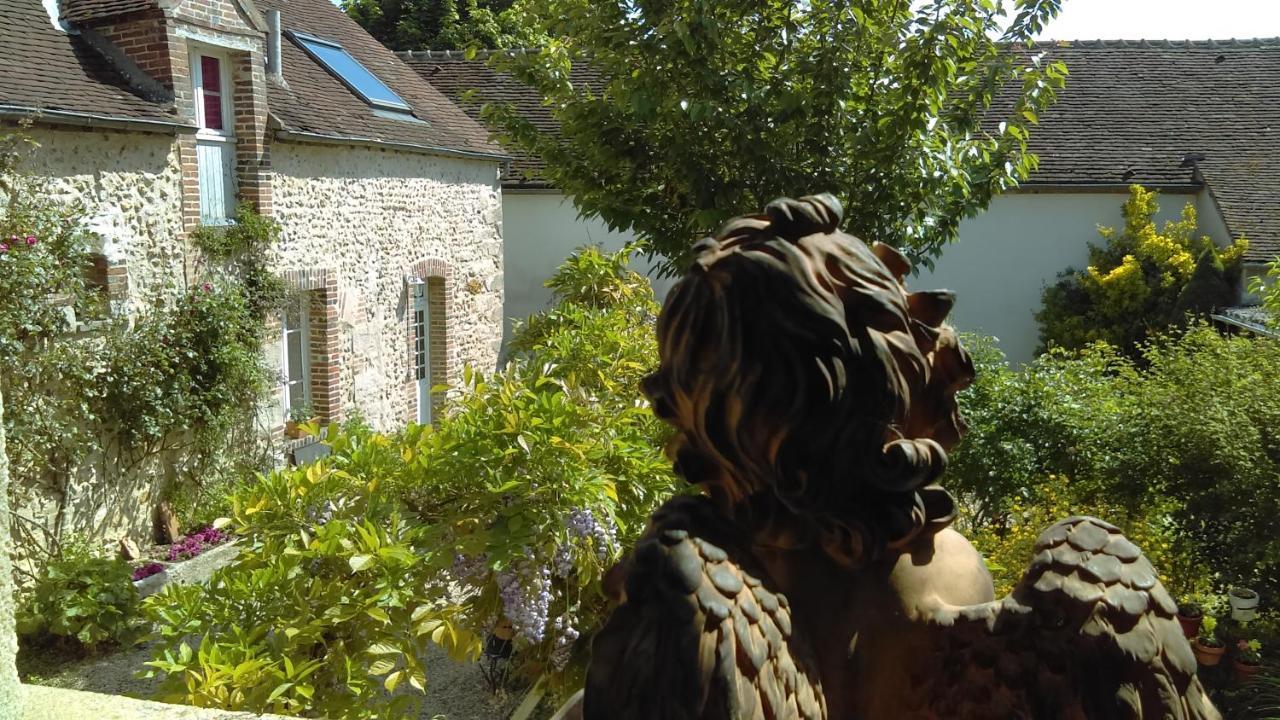 Bed and Breakfast Les 3 Roses Villeneuve-sur-Yonne Екстер'єр фото